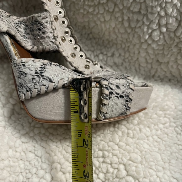 Boutique 9 Caphis Snake Skin Pattern Platform Heels - Picture 13 of 13